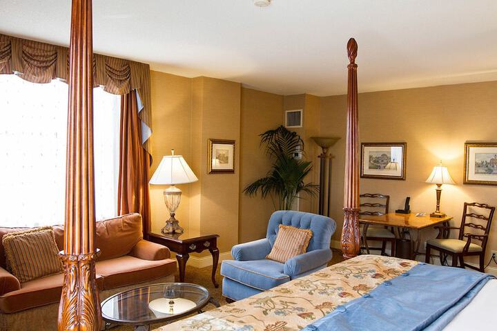 Room 22 of 61