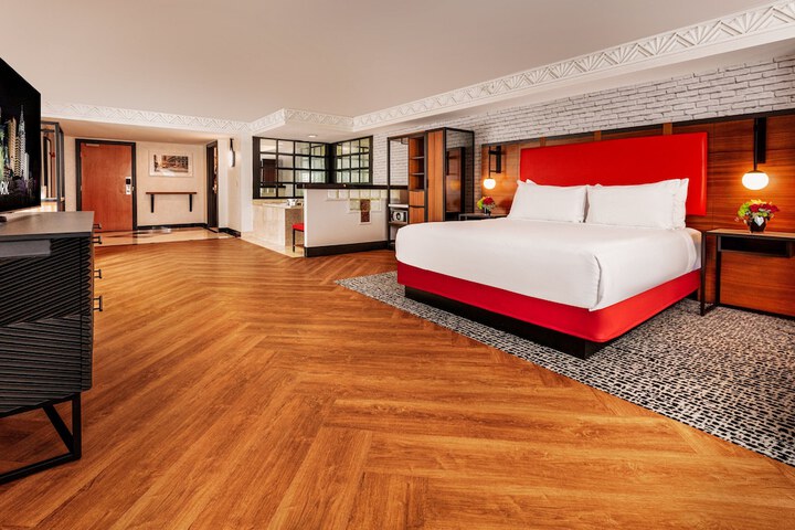 Room 40 of 64