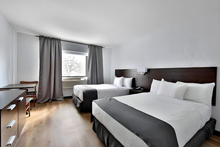 Room 30 of 64