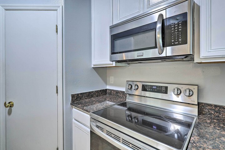 Charming Palm Bay Retreat w / Spacious Yard!