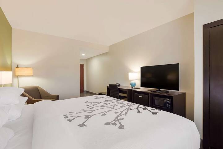Room 25 of 44