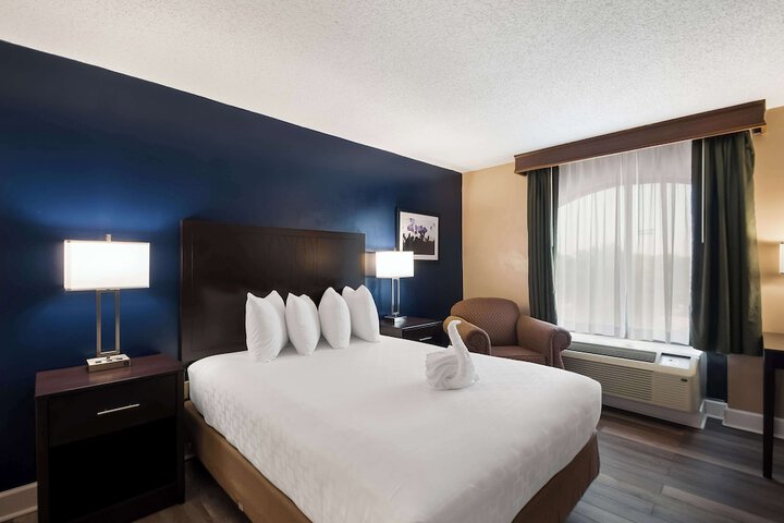 Room 8 of 27