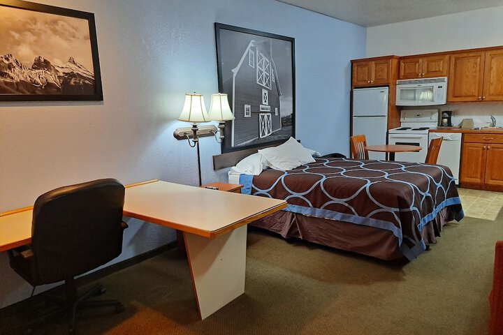 Room 26 of 33
