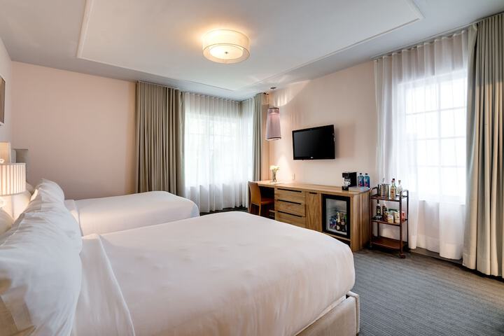 Room 21 of 49