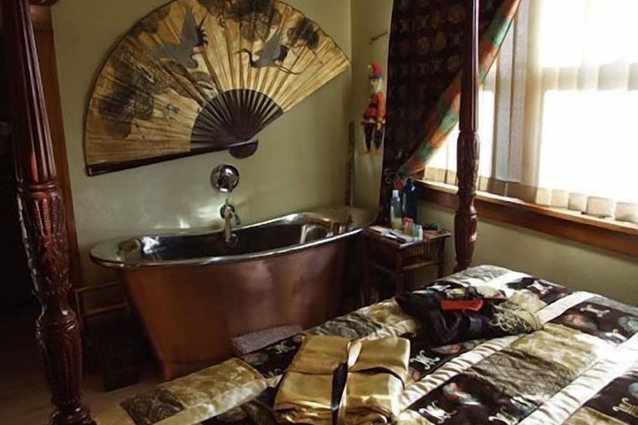 Room 19 of 39