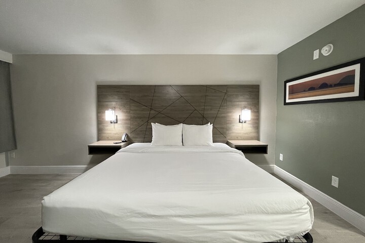 Room 42 of 77