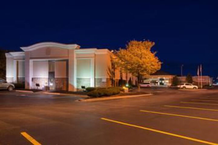 Ramada Plaza Rochester Airport