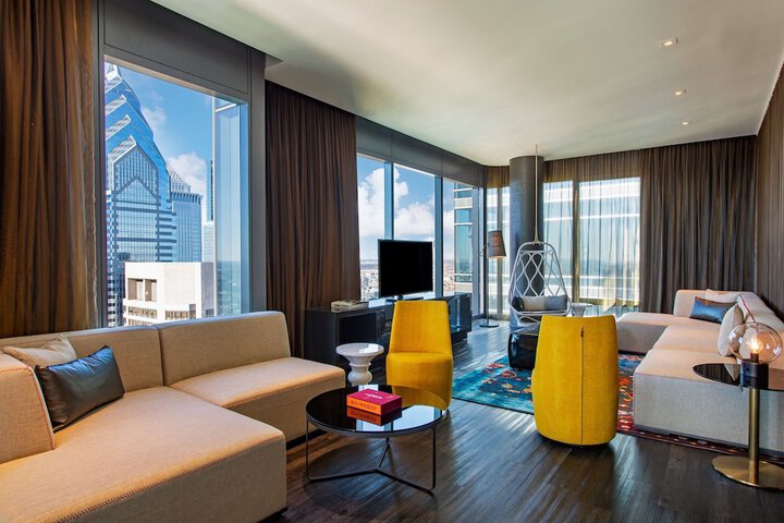 Room 73 of 131