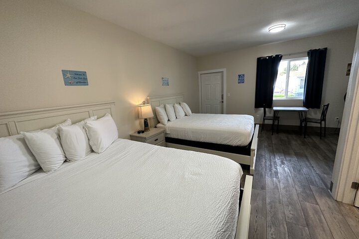 Room 52 of 179