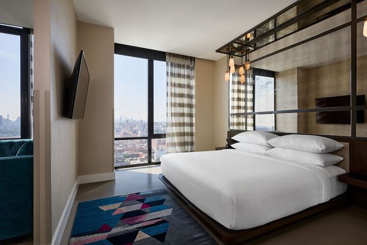 Room 19 of 42