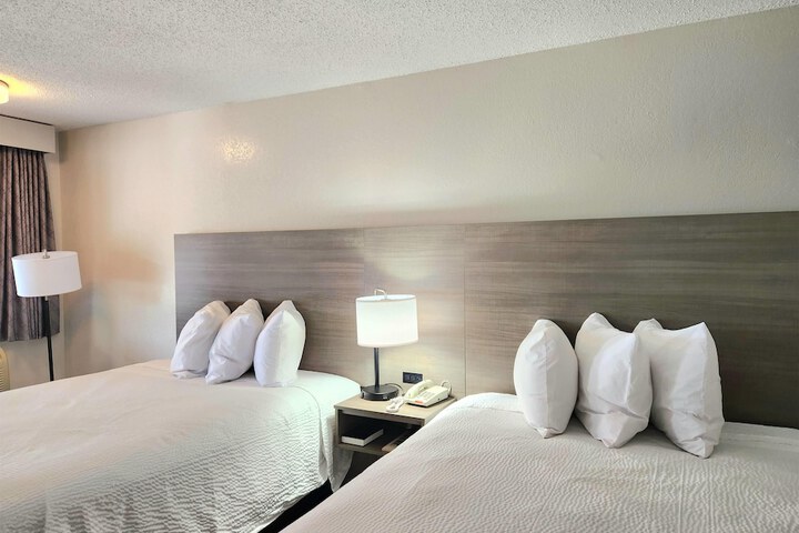 Days Inn by Wyndham San Marcos