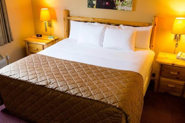 Cranberry Country Lodge
