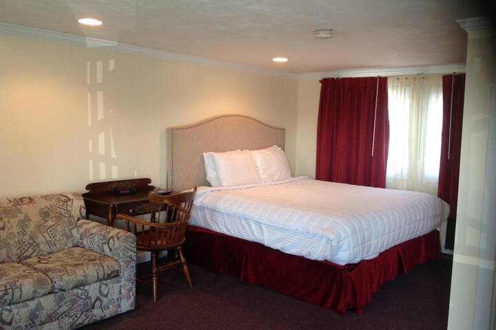 Room 13 of 22