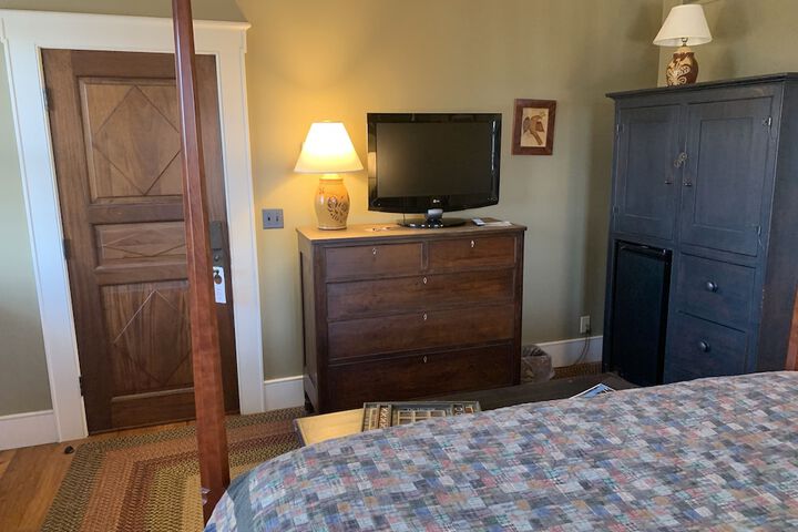Room 25 of 65