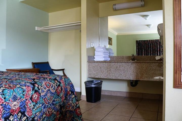 Four Corners motel