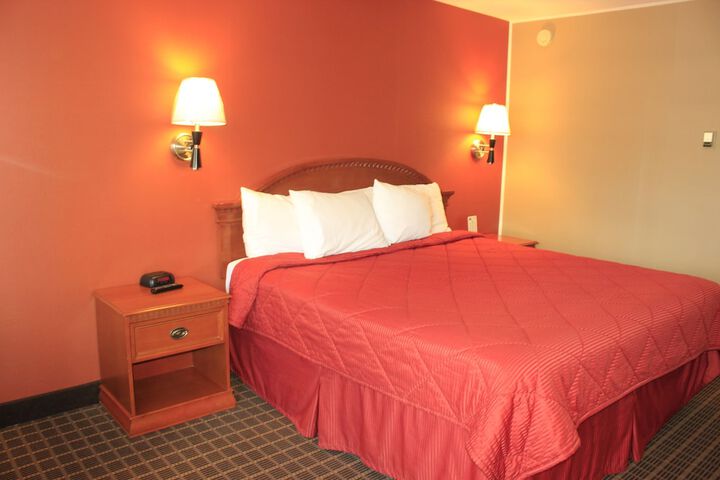 Room 6 of 19