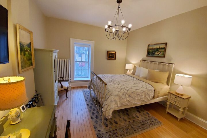 Room 10 of 22