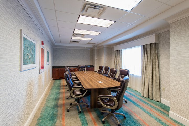 Holiday Inn & Suites Lake City by IHG