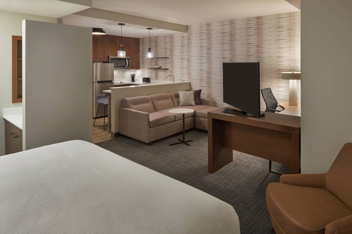 Room 9 of 24