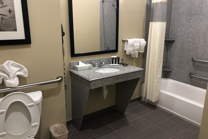 Wingate by Wyndham Lake Charles Casino Area