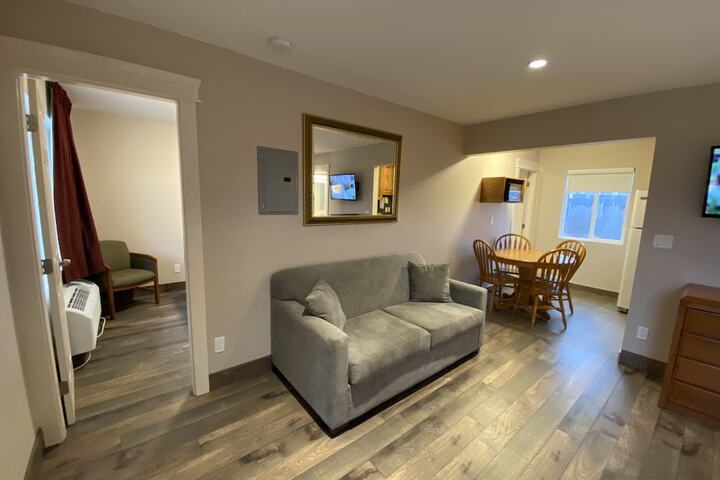 Sahara Courtyard Inn