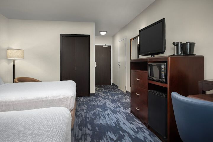 Room 25 of 43
