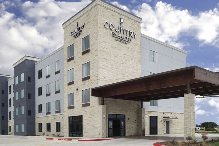 Country Inn & Suites by Radisson New Braunfels, TX