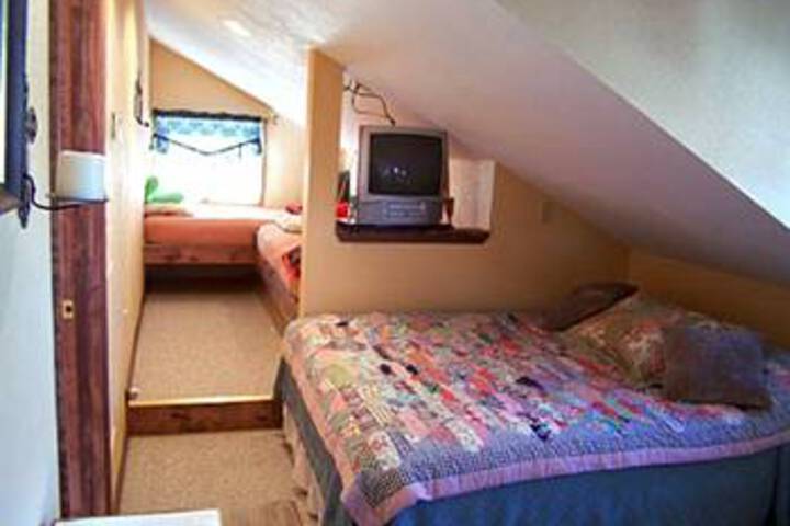 AppleLodge Bed and Breakfast