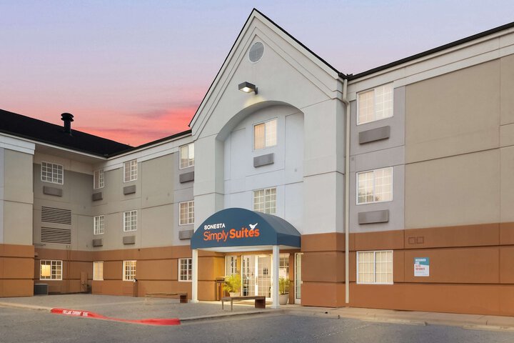 Hotel 3 of 47