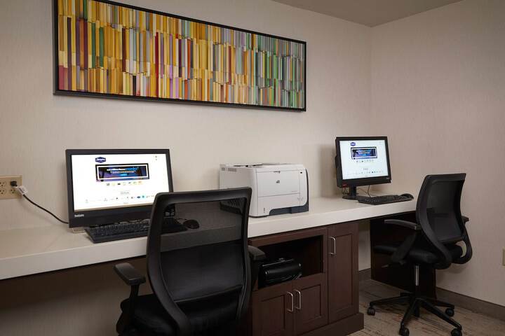 Business Center 29 of 29