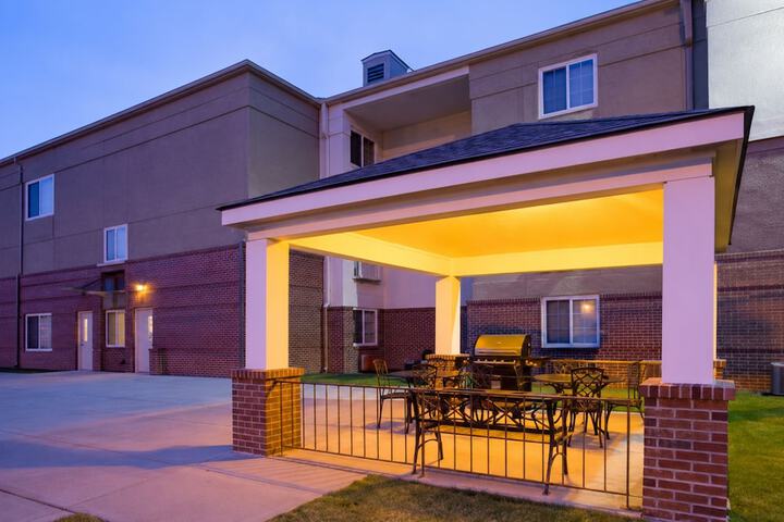 Blue Way Inn & Suites Extended Stay Bloomington Airport - Minneapolis
