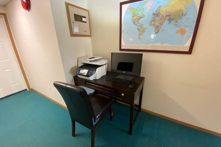 Business Center 11 of 13
