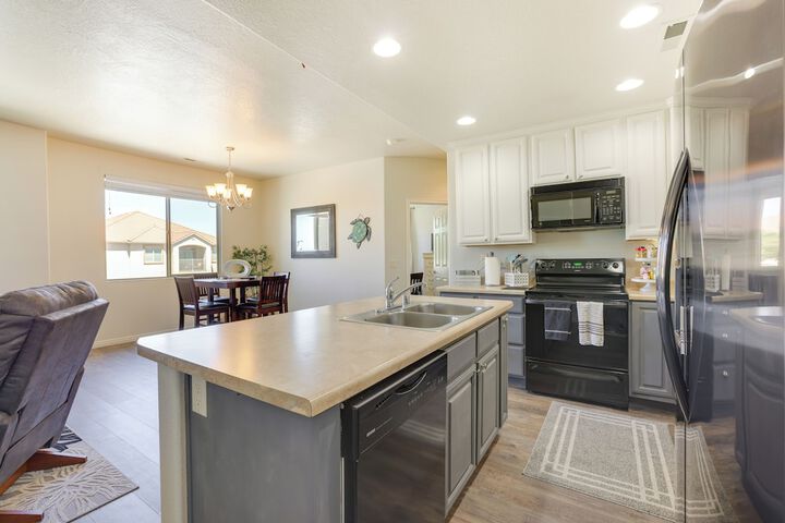 Mesquite Vacation Rental Condo w / Resort Amenities