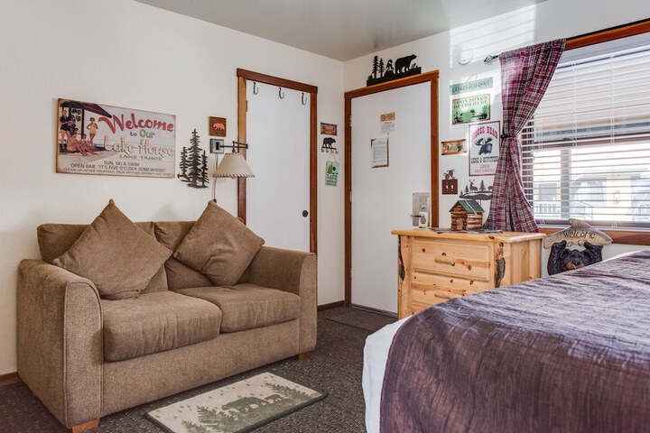 Franciscan Lakeside Lodge