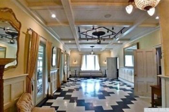 The Inn at Hill Crest Manor