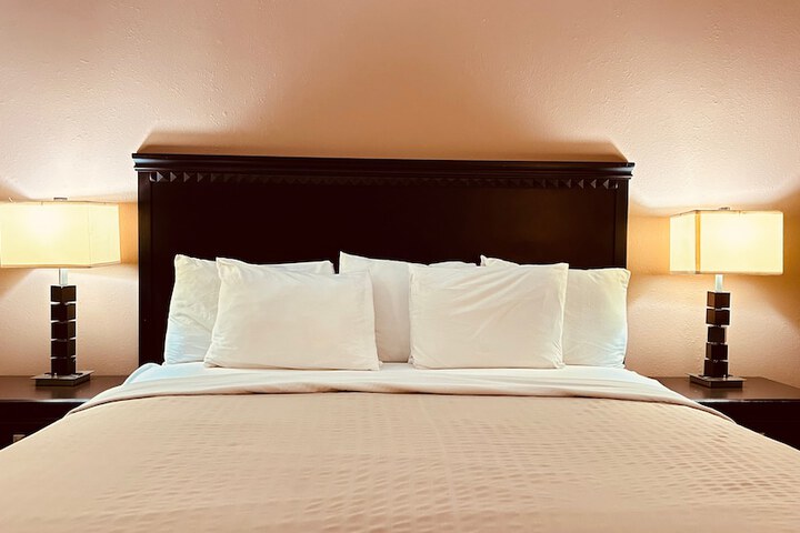 Room 13 of 15