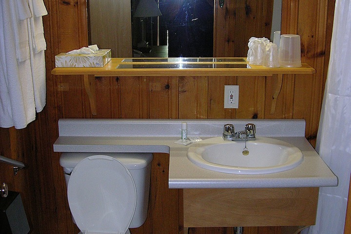 Room 16 of 40