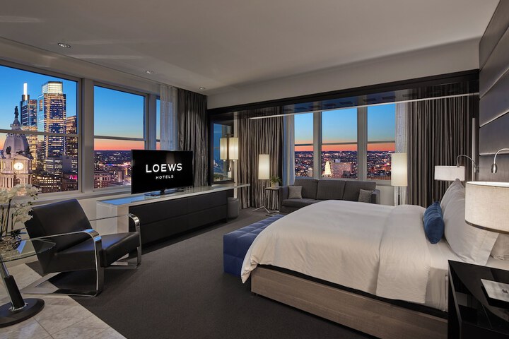 Loews Philadelphia Hotel