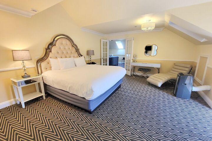 Majestic Inn & Spa