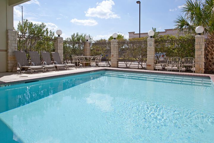 Pool 14 of 86