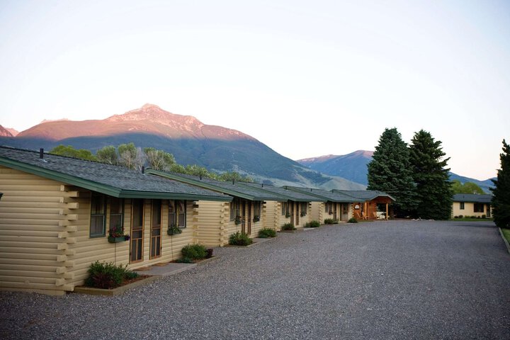 Yellowstone Valley Lodge an Ascend Collection Hotel