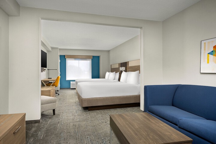 Room 27 of 47