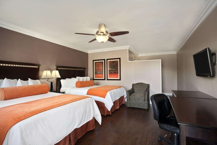 Room 15 of 23
