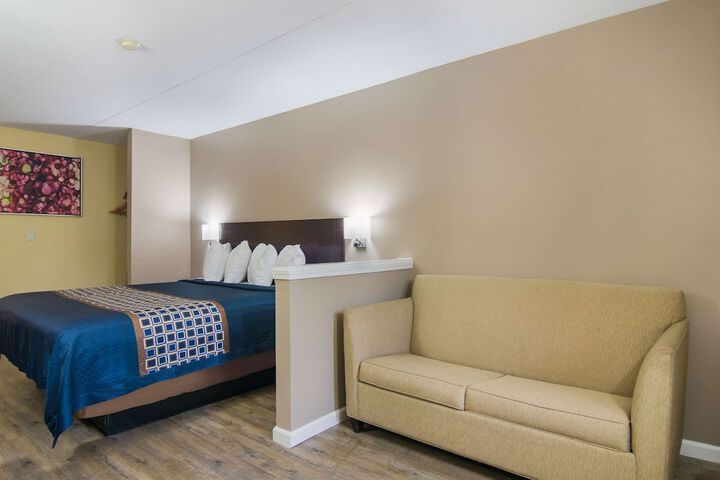 Rodeway Inn & Suites Monroeville - Pittsburgh