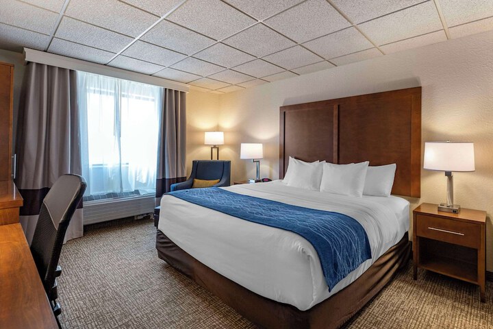 Room 25 of 43