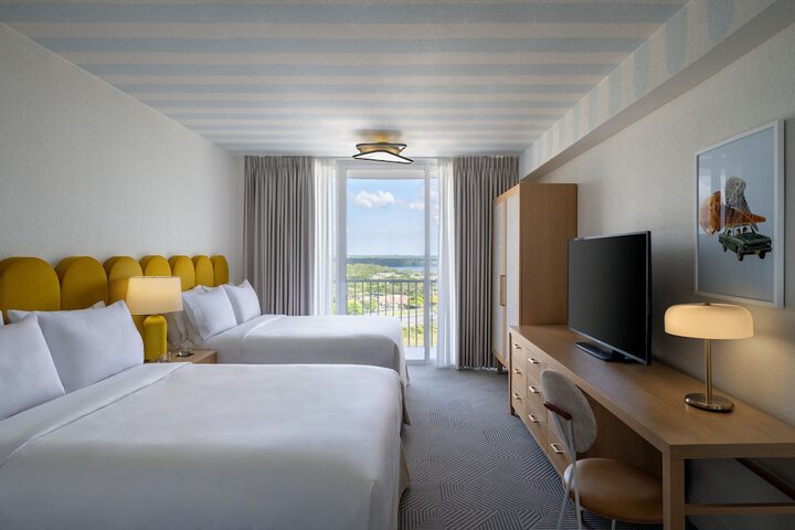 Room 32 of 71