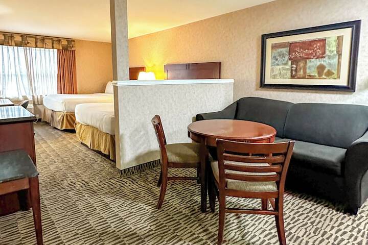 Room 28 of 62