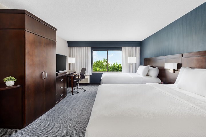Room 32 of 55