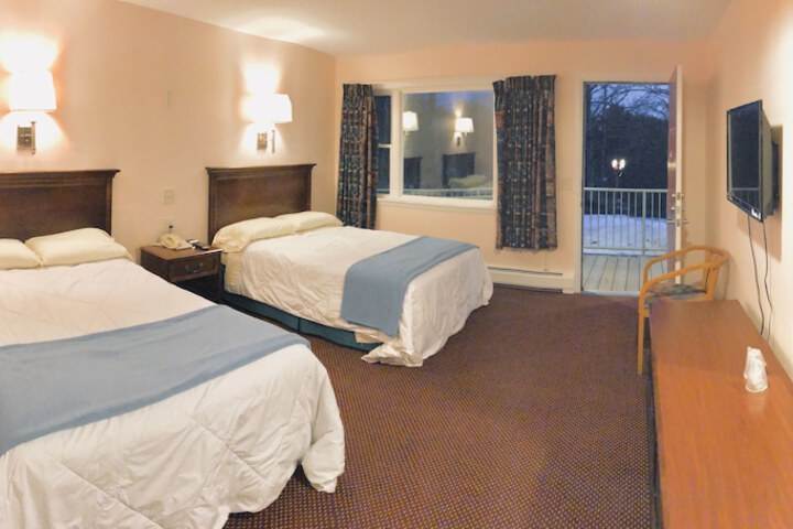 Room 11 of 20