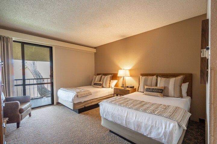 Room 20 of 27